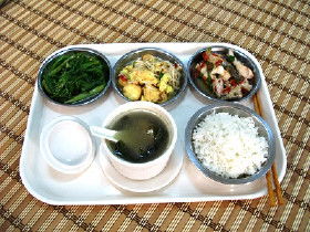 食堂承包服務(wù)全解析 從工廠食堂到綜合餐飲托管